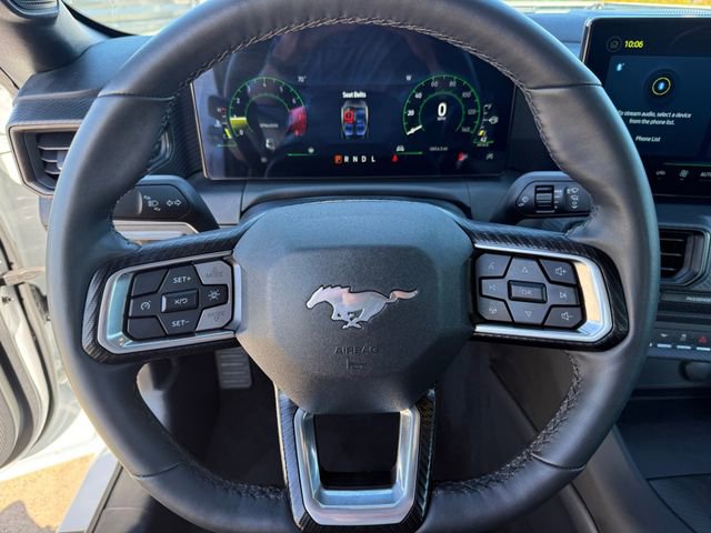 Used 2025 Ford Mustang EcoBoost image 15