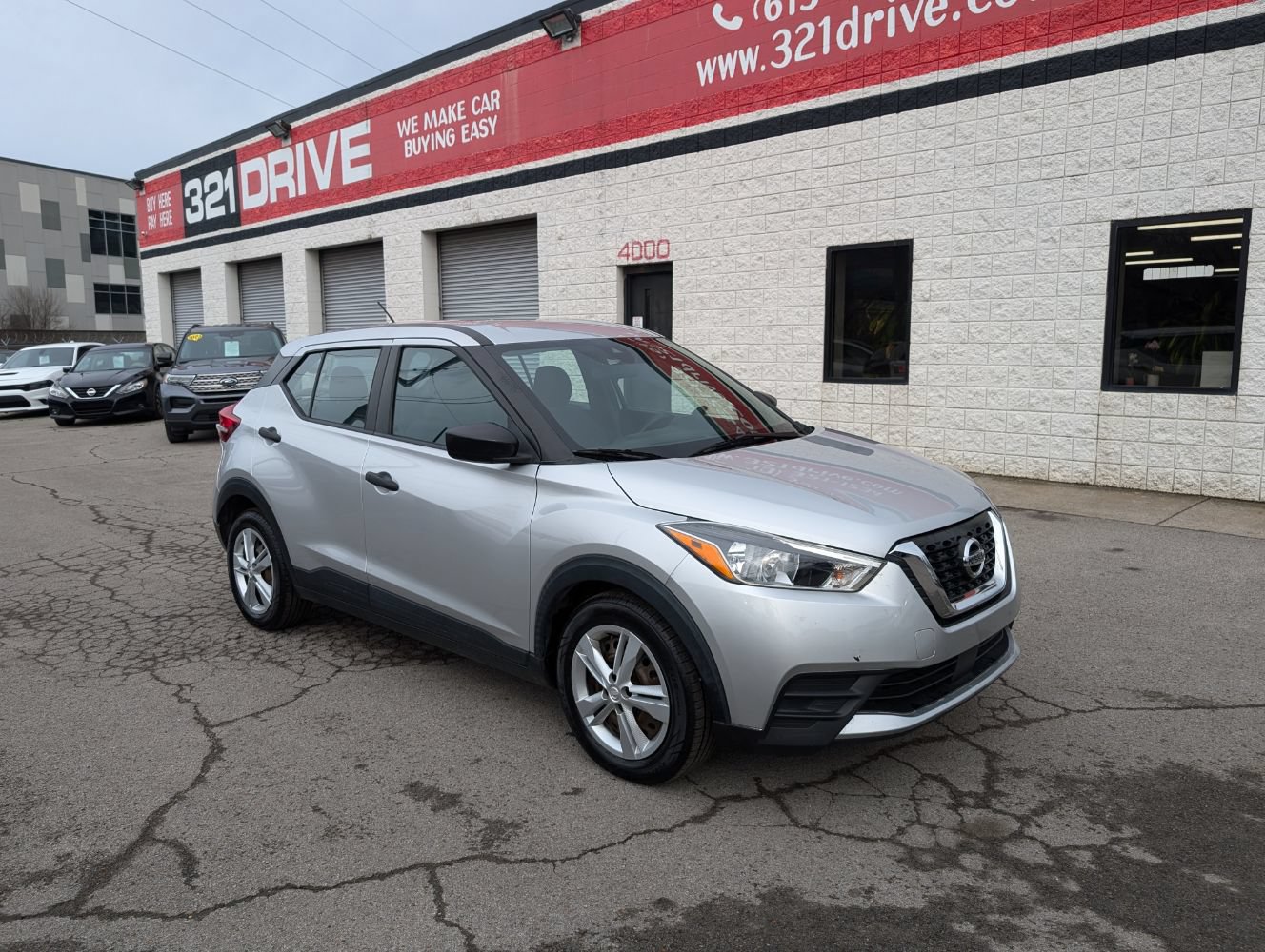 Used 2020 Nissan Kicks S FWD image 4