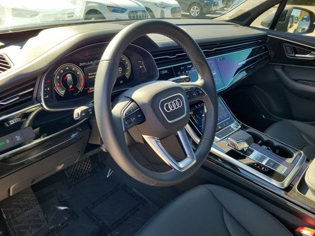 Certified 2025 Audi Q7 2.0T Premium w/ Convenience Plus Package image 19