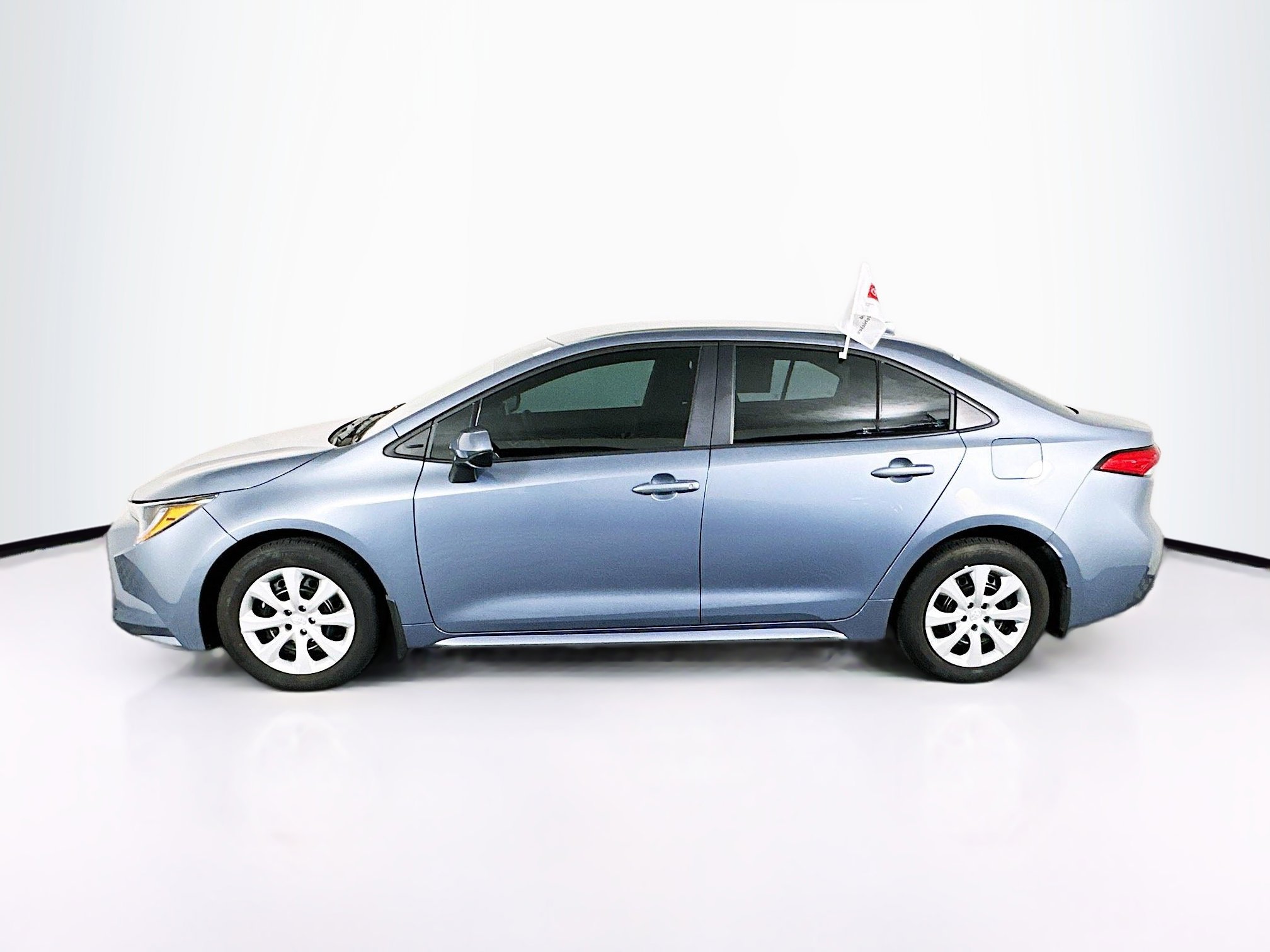 Used 2024 Toyota Corolla LE image 6