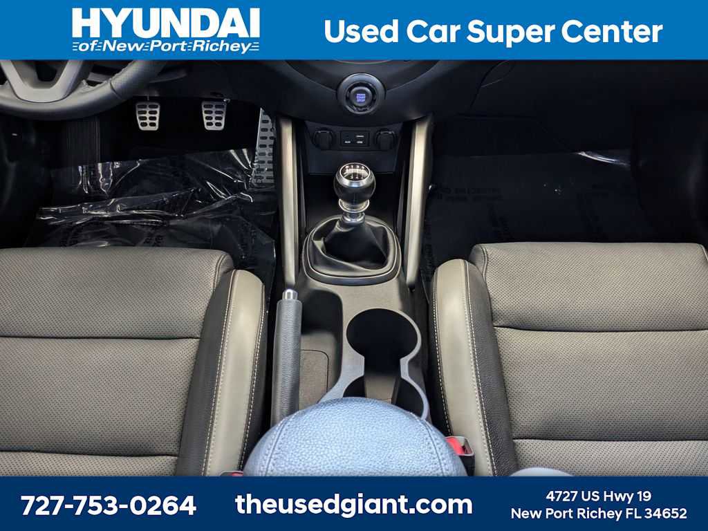 Used 2016 Hyundai Veloster Turbo FWD image 19