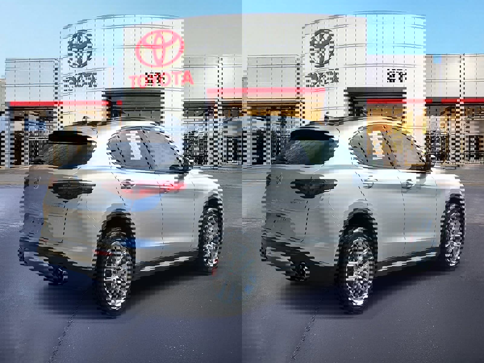 Used 2019 Alfa Romeo Stelvio Sport w/ Quick Order Package 22J Sport image 5