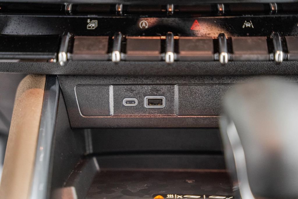 Used 2026 GMC Canyon Denali image 25