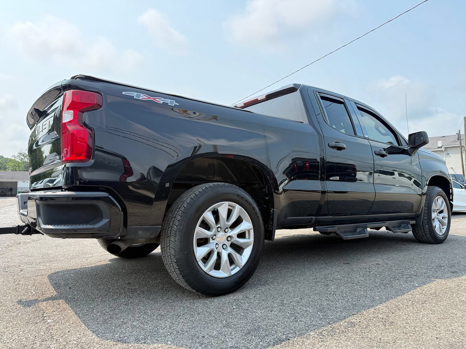 Used 2020 Chevrolet Silverado 1500 Custom w/ Custom Value Package AWD/4WD image 7