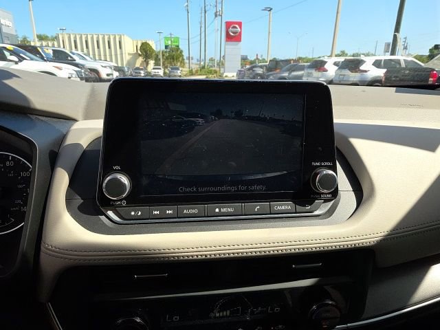 Used 2023 Nissan Rogue SV image 19