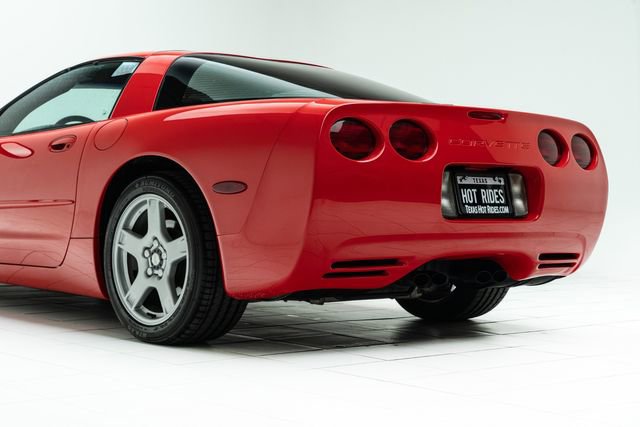 Used 1999 Chevrolet Corvette Coupe w/ Performance Handling Pkg image 20