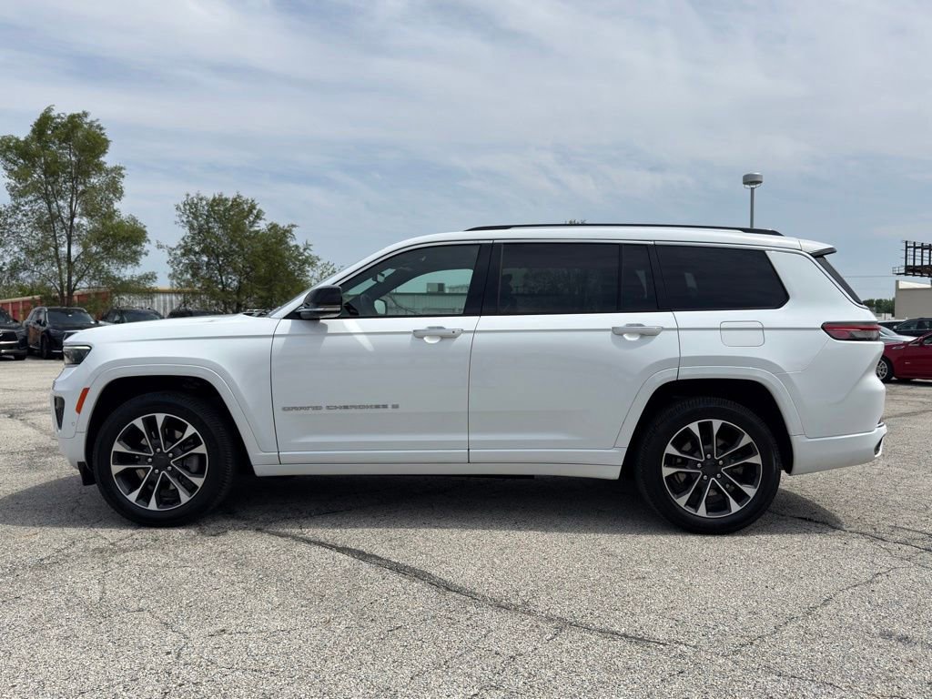 Used 2021 Jeep Grand Cherokee L Overland w/ Advanced Protech Group III AWD/4WD image 9