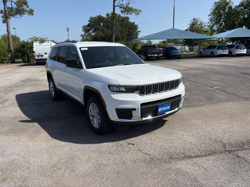 New 2026 Jeep Grand Cherokee L Laredo AWD/4WD image 3