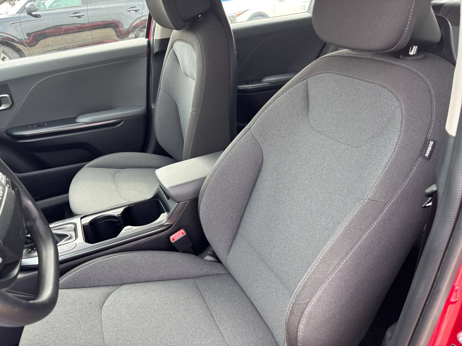 Used 2025 Kia K4 FWD image 33