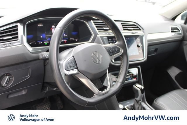 Used 2024 Volkswagen Tiguan SE AWD/4WD image 19