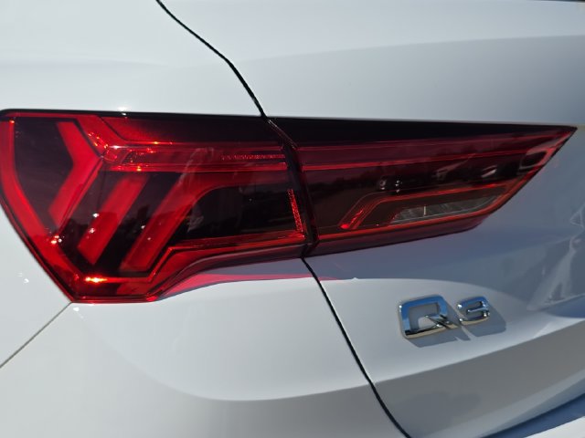 Used 2022 Audi Q3 2.0T Premium AWD/4WD image 38