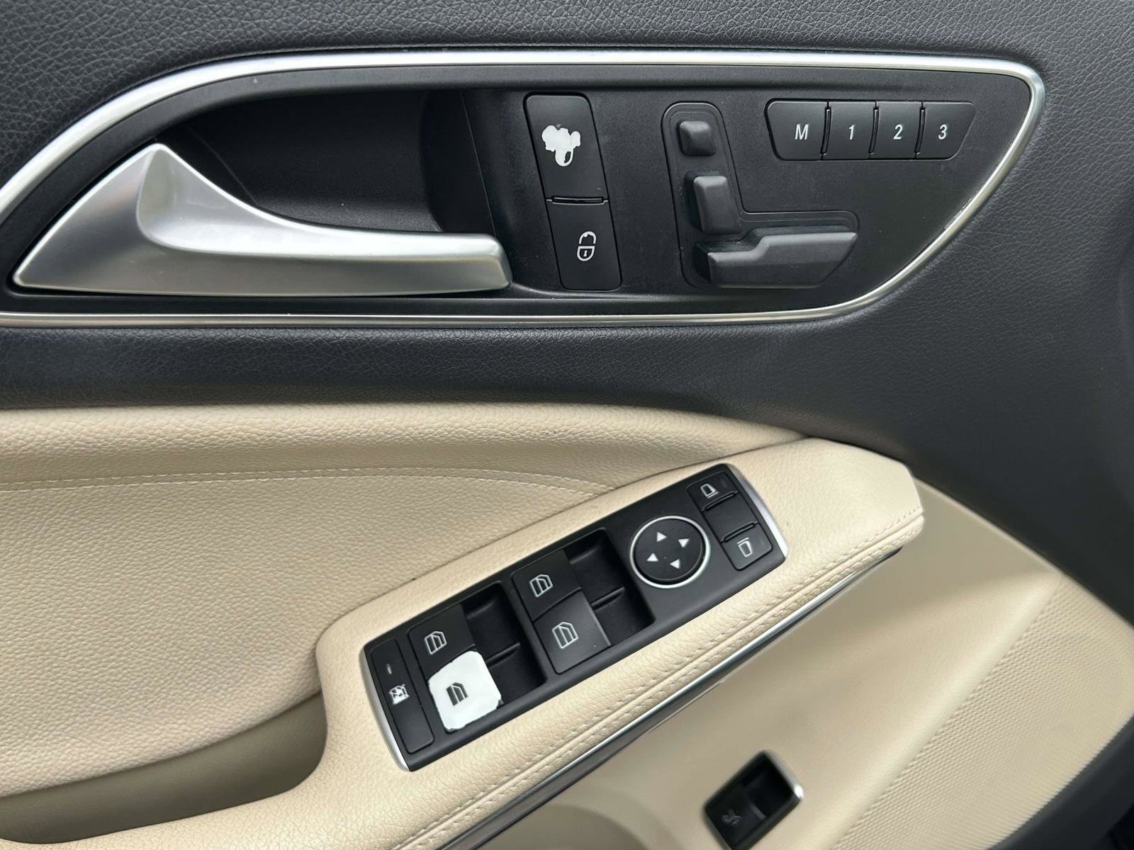 Used 2015 Mercedes-Benz GLA 250 4MATIC image 20