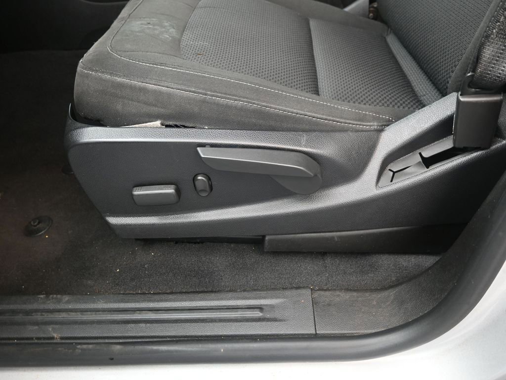 Used 2019 Chevrolet Colorado LT w/ LT Convenience Package image 14