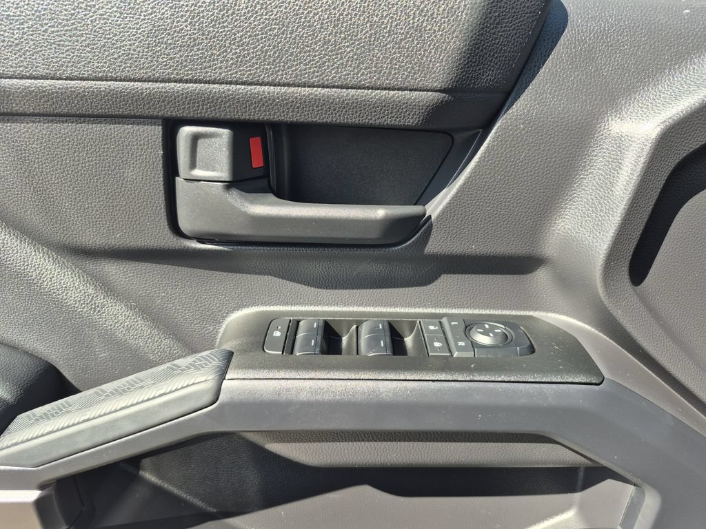 Used 2025 Toyota 4Runner SR5 AWD/4WD image 7