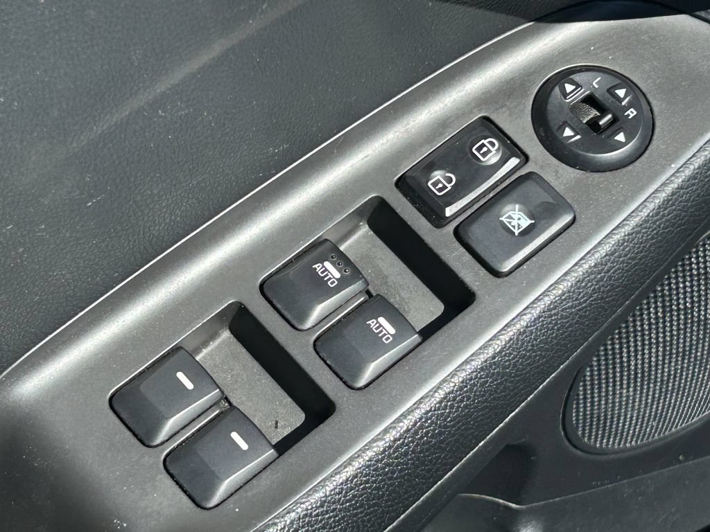 Used 2017 Kia Forte LX FWD image 22