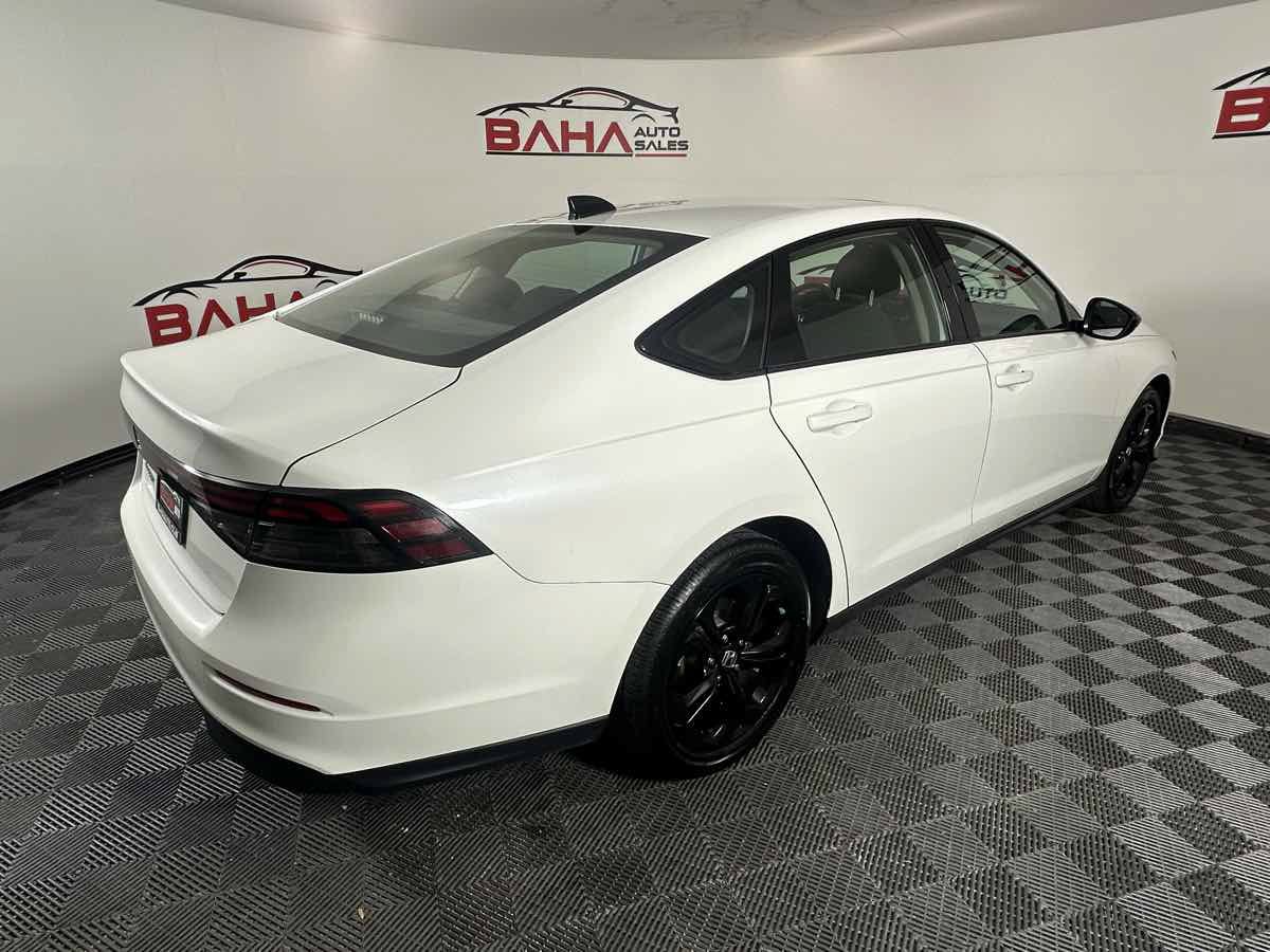 Used 2025 Honda Accord SE image 9