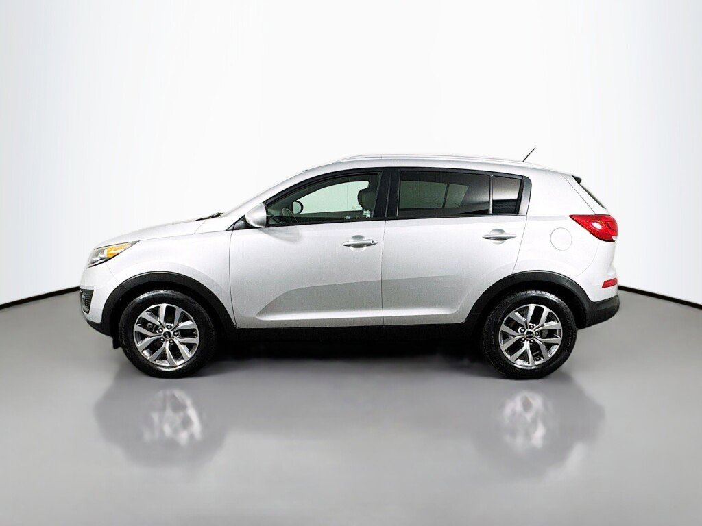 Used 2016 Kia Sportage LX w/ Option Group 017 image 2