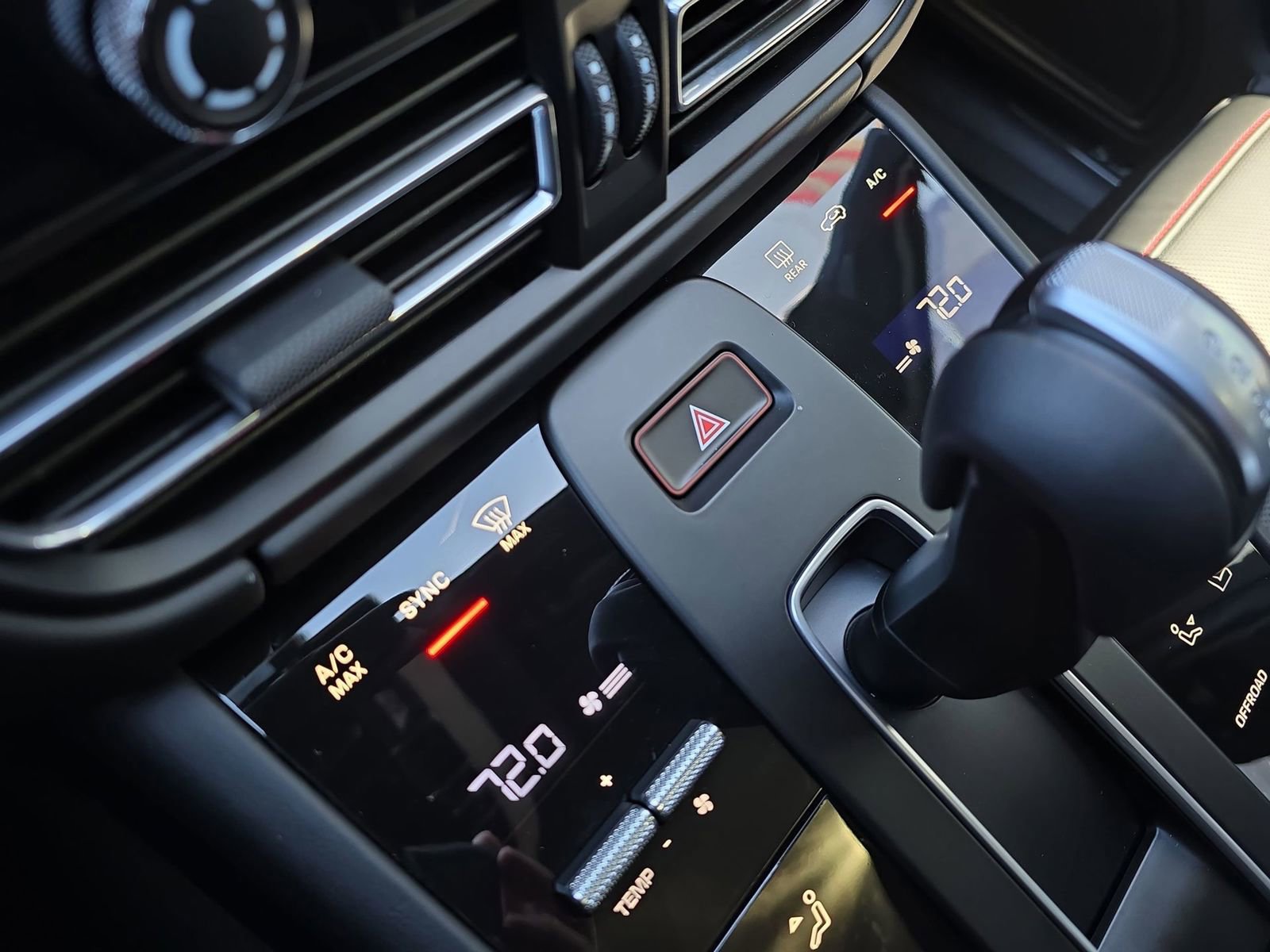 Certified 2026 Porsche Macan GTS image 18