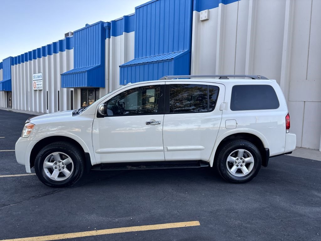 Used 2010 Nissan Armada SE image 4