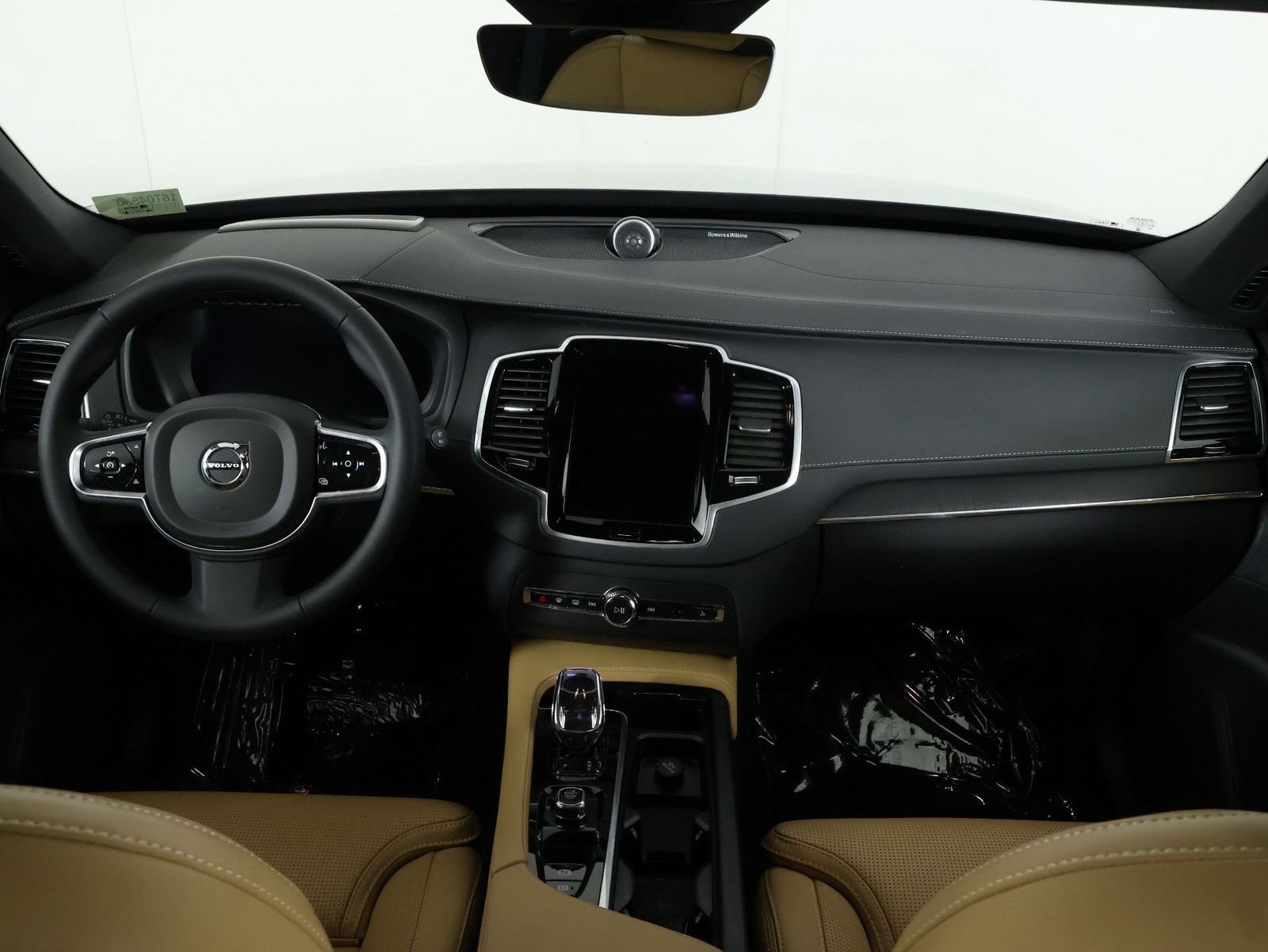 Used 2024 Volvo XC90 T8 Ultimate AWD/4WD image 7