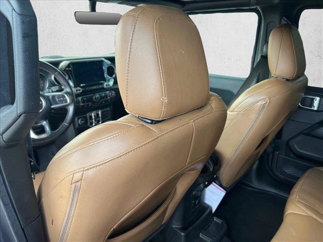 Used 2022 Jeep Wrangler Unlimited Sahara AWD/4WD image 18