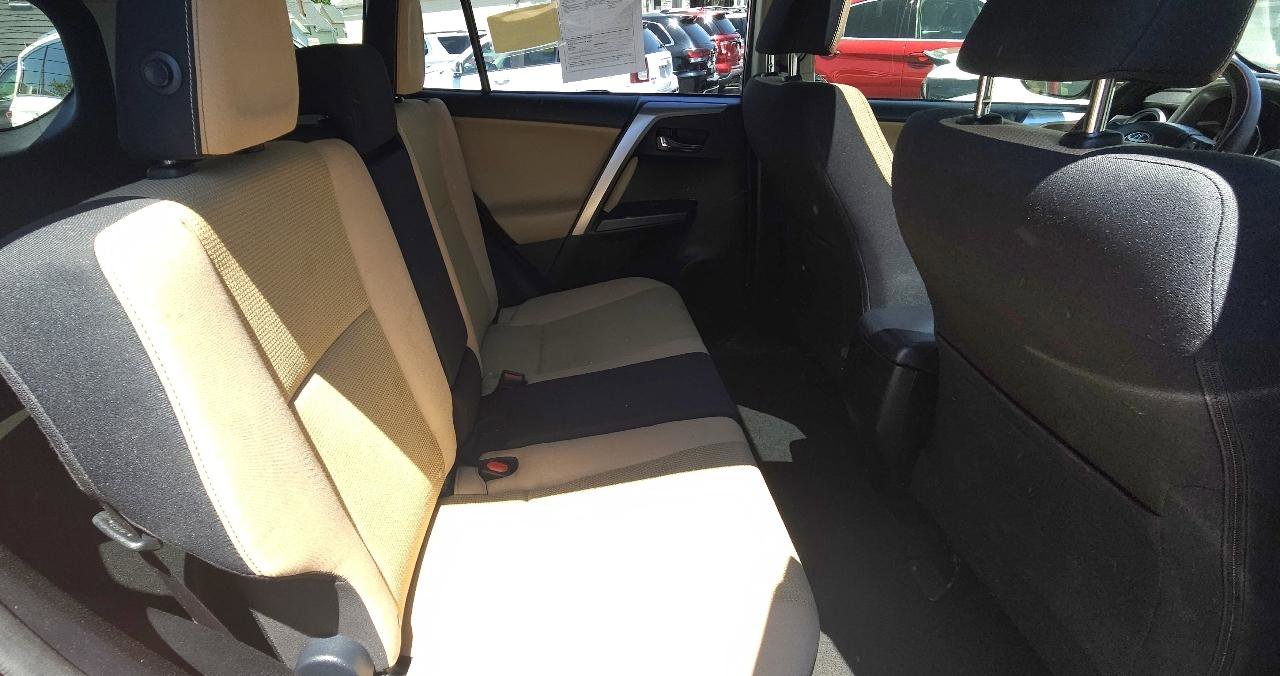 Used 2016 Toyota RAV4 XLE AWD/4WD image 26