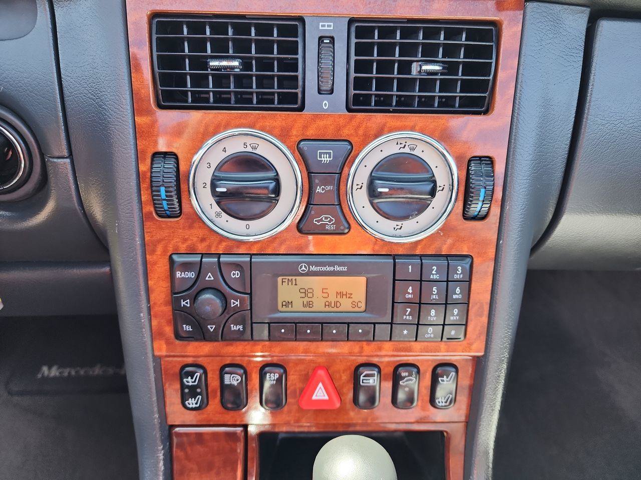 Used 2003 Mercedes-Benz SLK 320 image 9