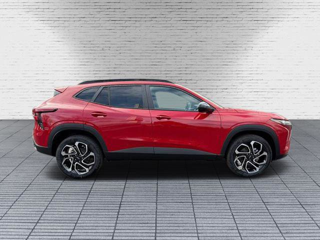New 2026 Chevrolet Trax RS w/ Driver Confidence Package FWD image 5