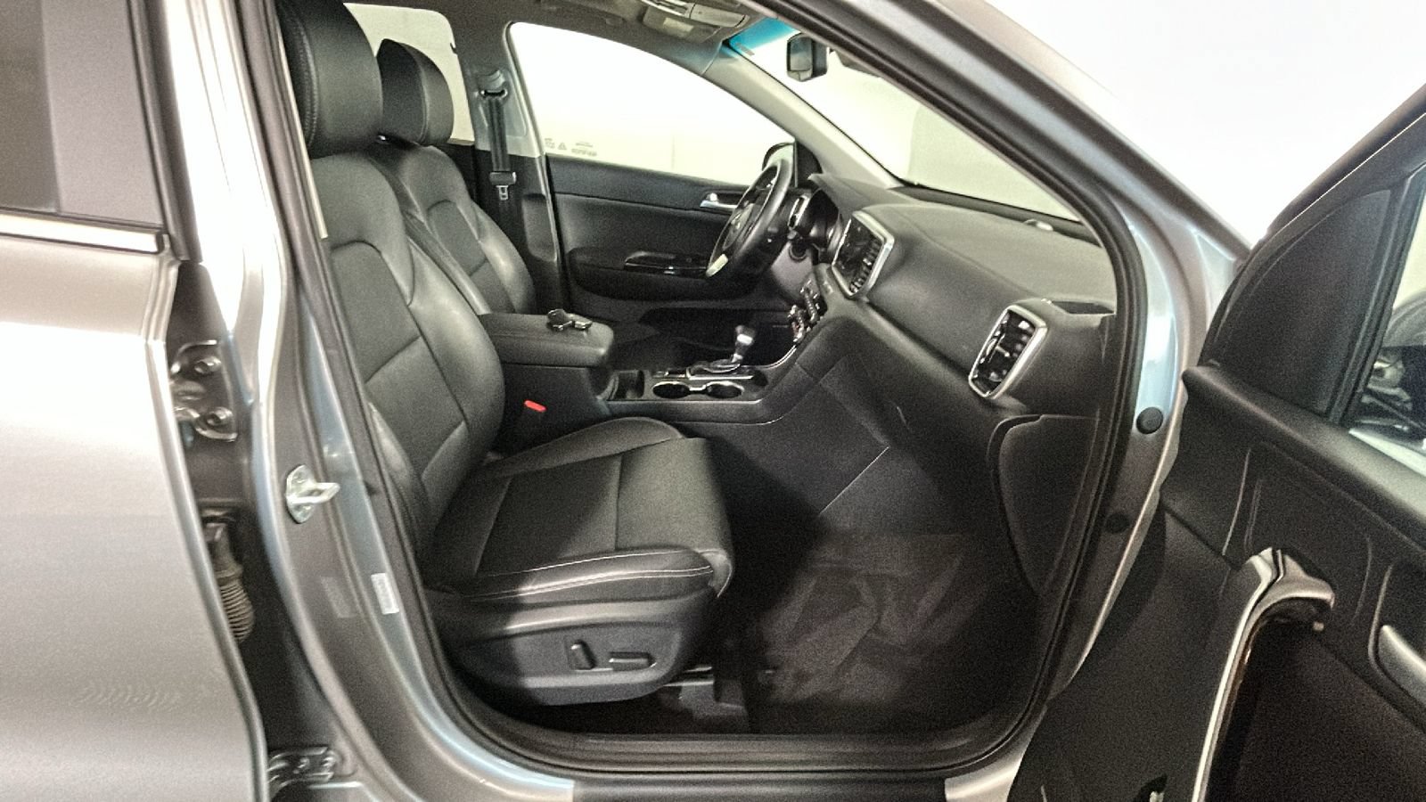 Used 2022 Kia Sportage EX w/ EX Technology Package AWD/4WD image 35