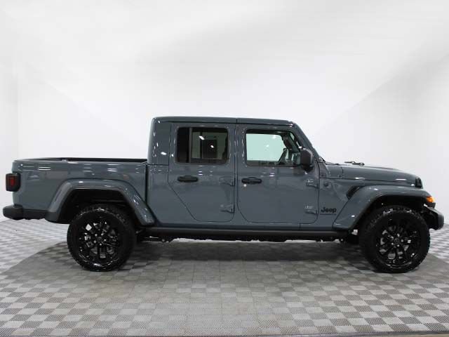 Used 2025 Jeep Gladiator Sport AWD/4WD image 7