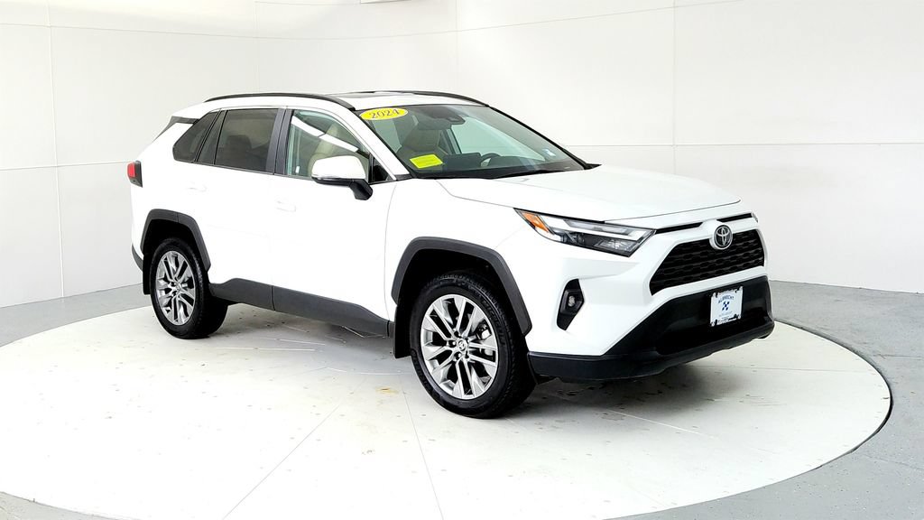 Used 2024 Toyota RAV4 XLE Premium w/ Weather Package AWD/4WD image 7