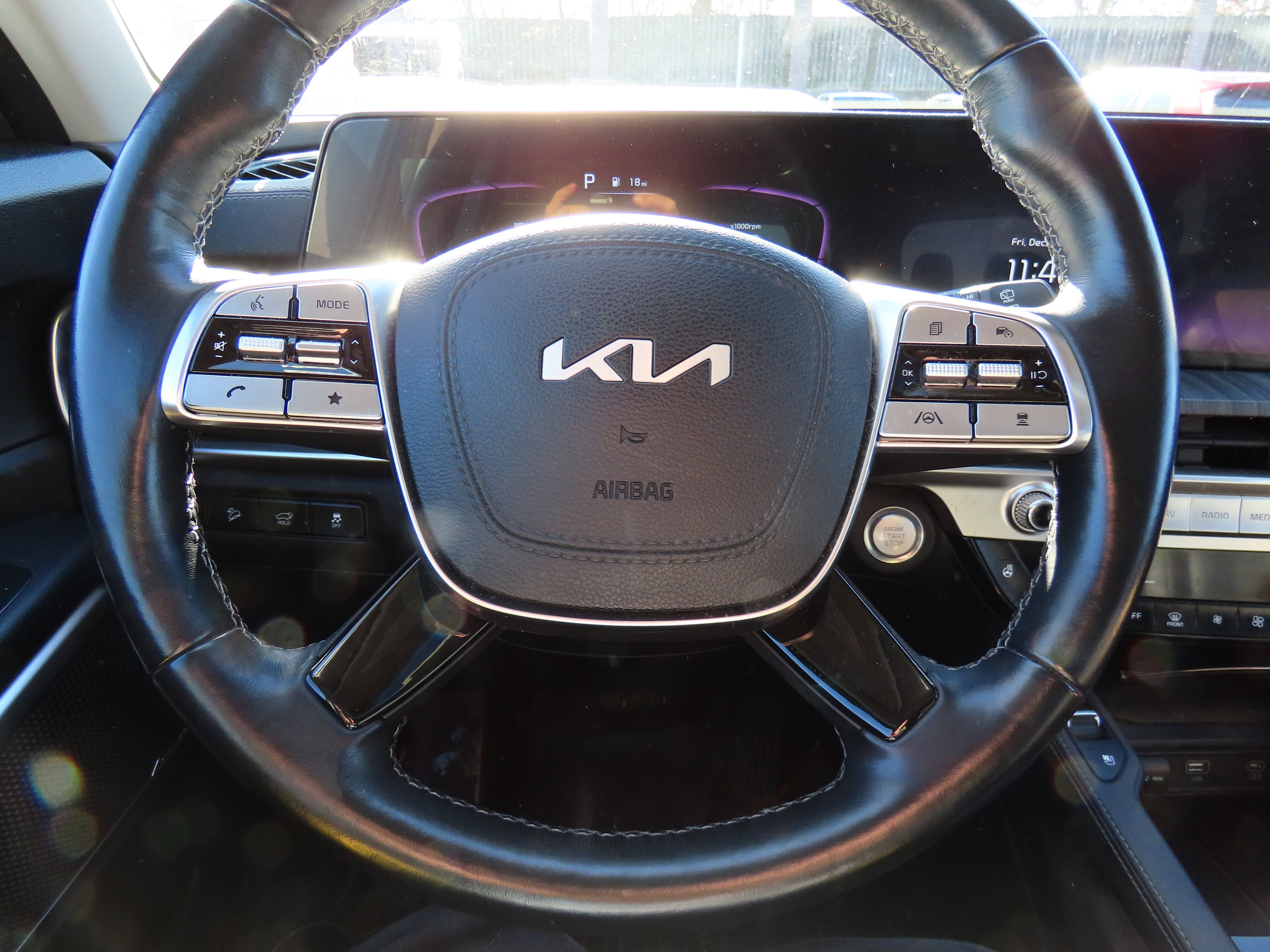 Used 2023 Kia Telluride EX w/ EX Captain's Chair Package image 29