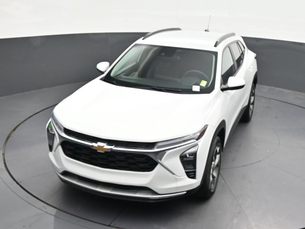 Used 2024 Chevrolet Trax LT FWD image 25