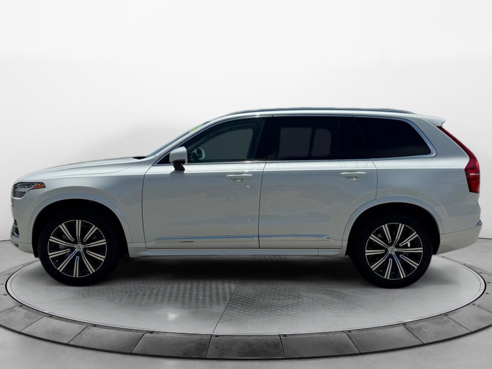Certified 2025 Volvo XC90 B5 Core AWD/4WD image 4