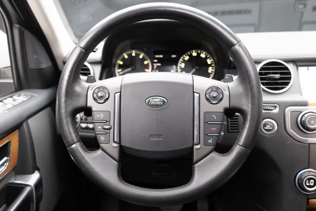 Used 2016 Land Rover LR4 HSE AWD/4WD image 7