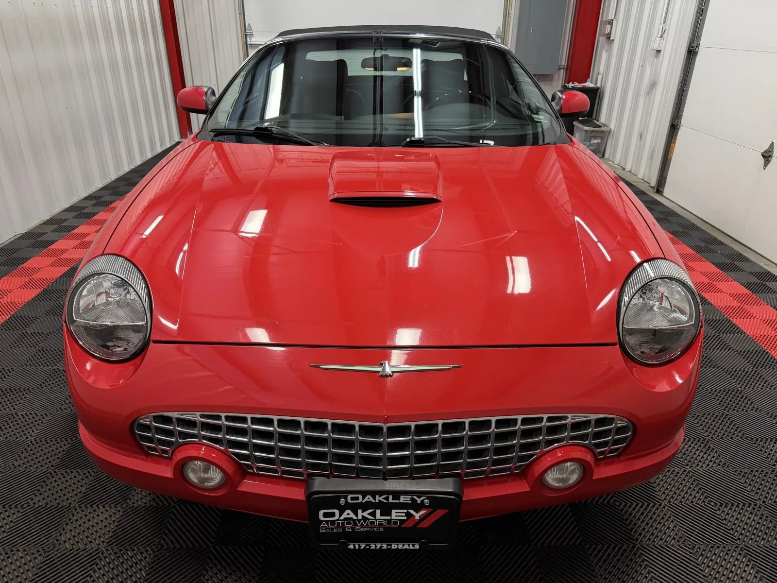 Used 2002 Ford Thunderbird image 11