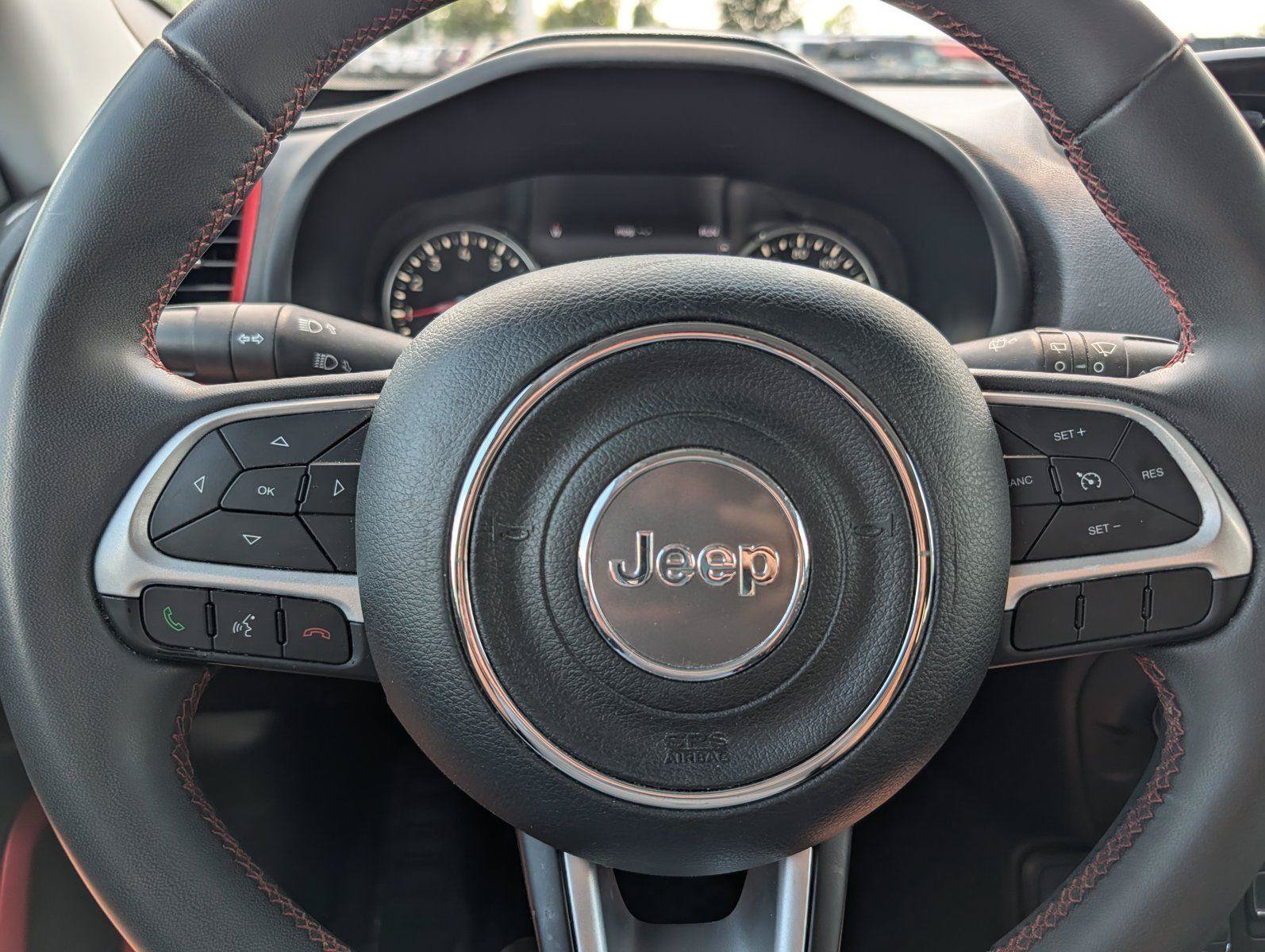 Used 2023 Jeep Renegade Trailhawk AWD/4WD image 24