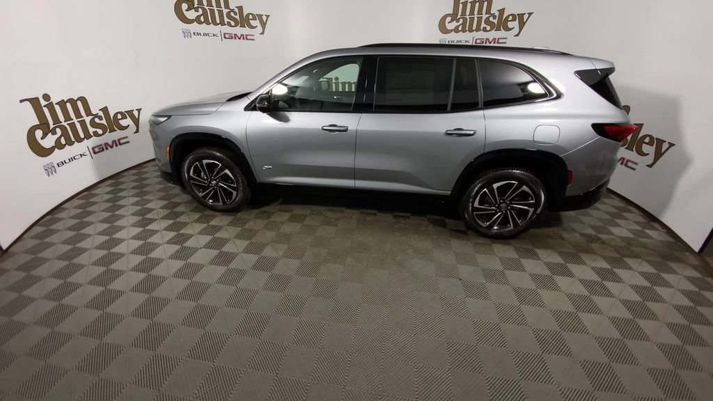 Used 2026 Buick Enclave Sport Touring w/ Power Package FWD image 5