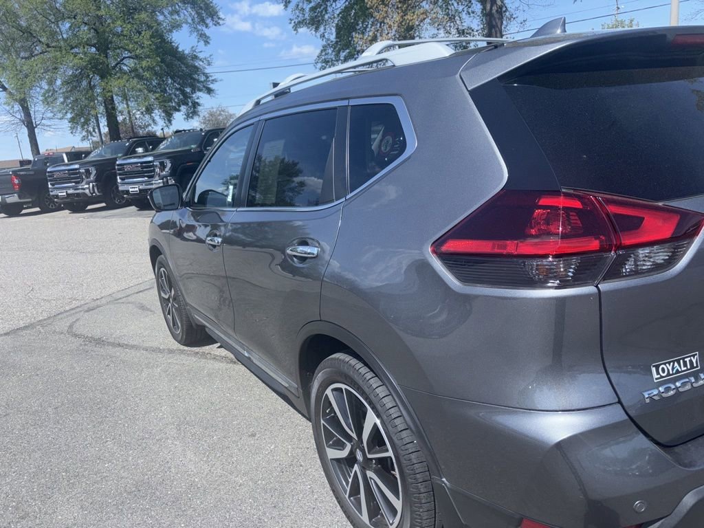 Used 2020 Nissan Rogue SL w/ Premium Package image 4
