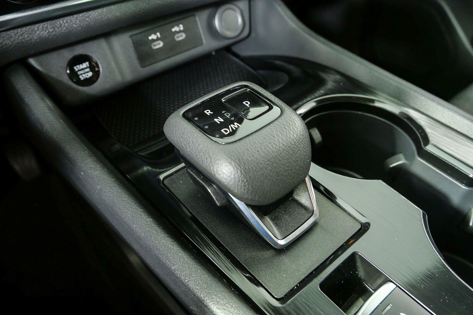 Used 2024 Nissan Rogue SV AWD/4WD image 16