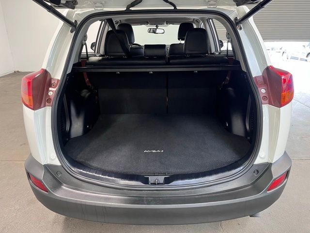 Used 2015 Toyota RAV4 Limited image 16
