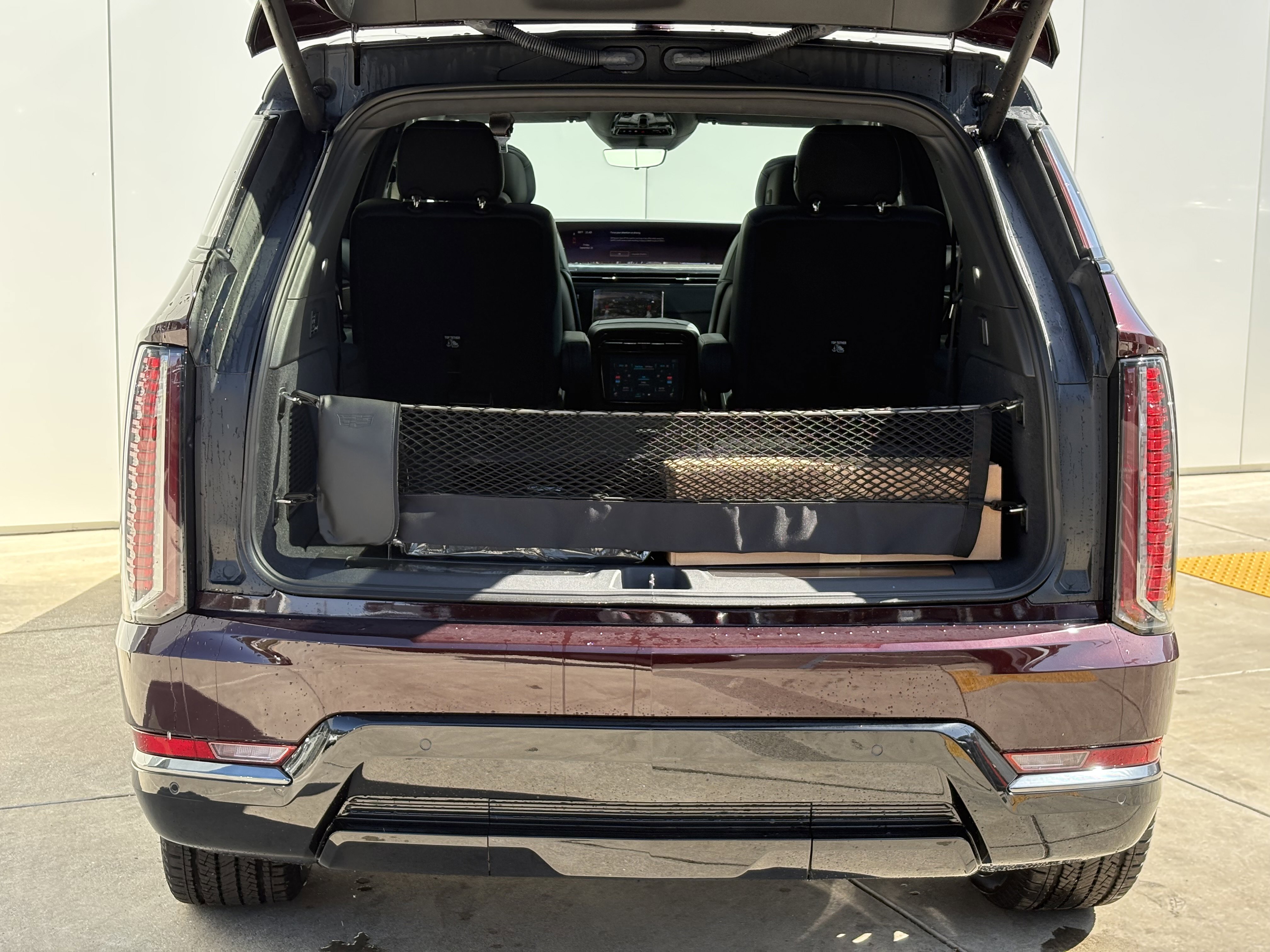 New 2025 Cadillac Escalade IQ Sport 2 w/ LPO, ONYX Package image 9