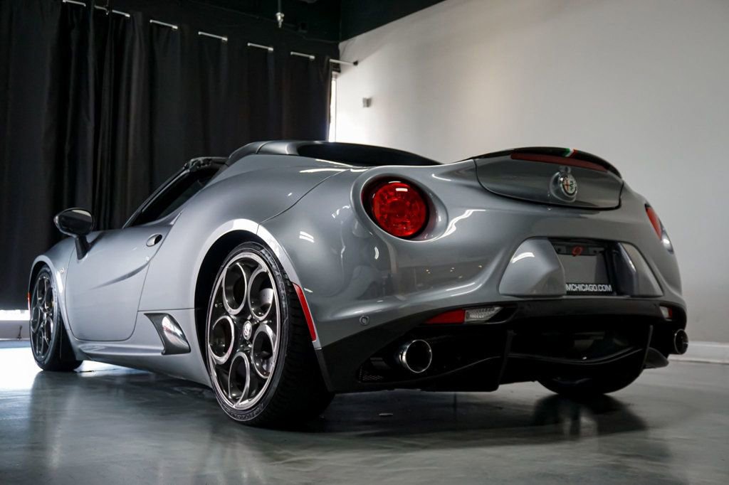 Used 2020 Alfa Romeo 4C Spider w/ Bright Package RWD image 31