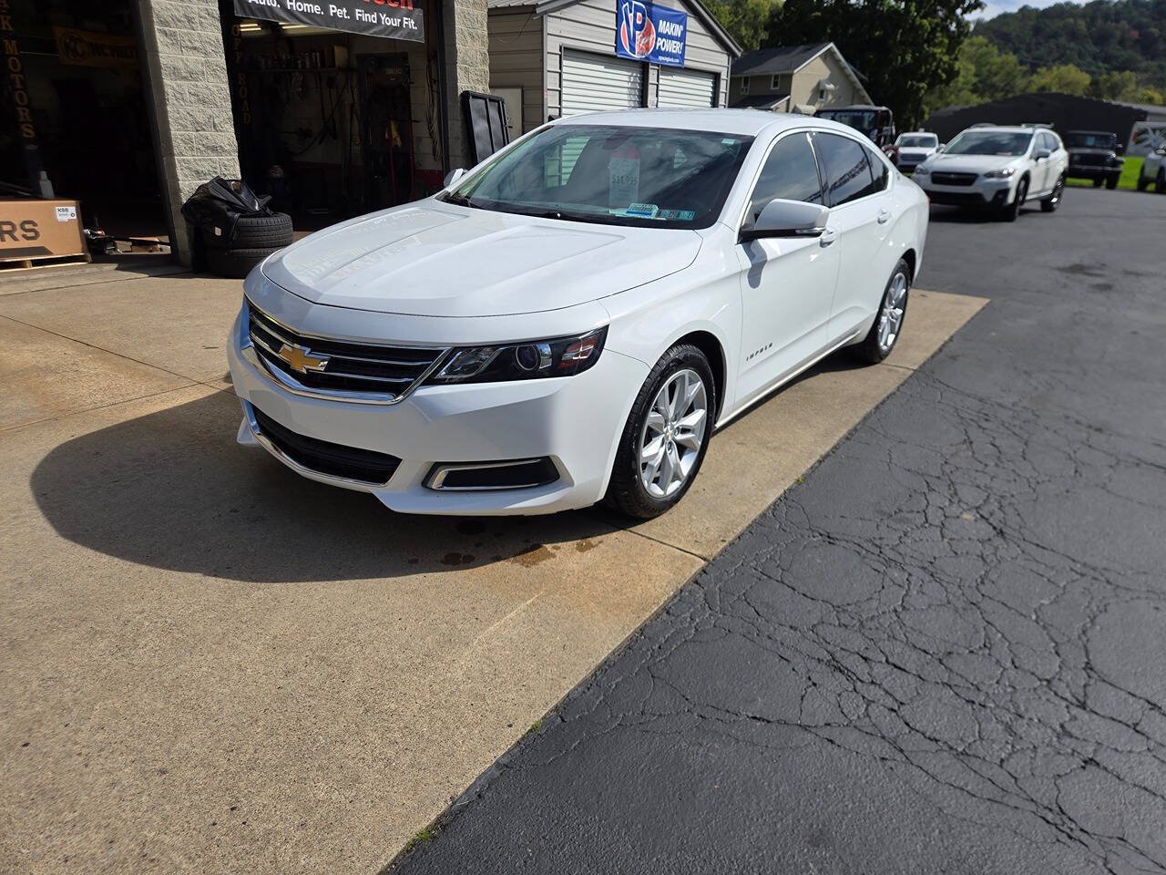 Used 2016 Chevrolet Impala LT FWD image 3