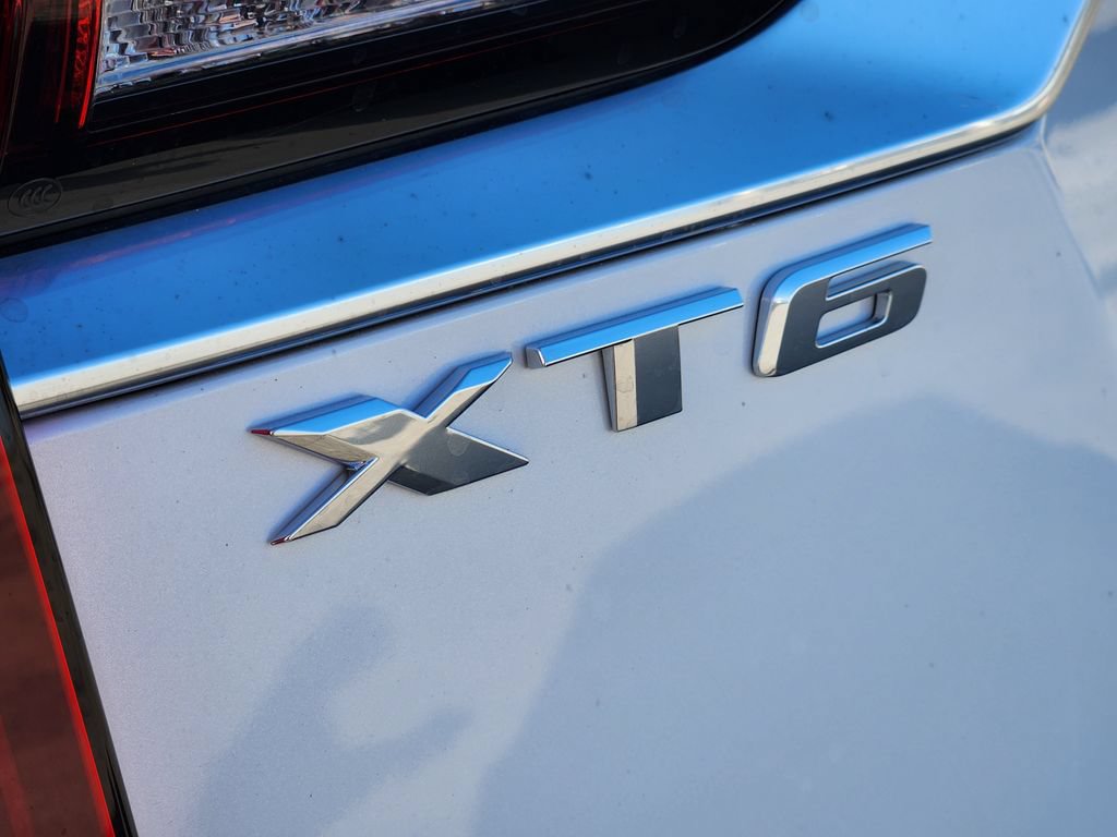 Certified 2023 Cadillac XT6 Luxury FWD image 11