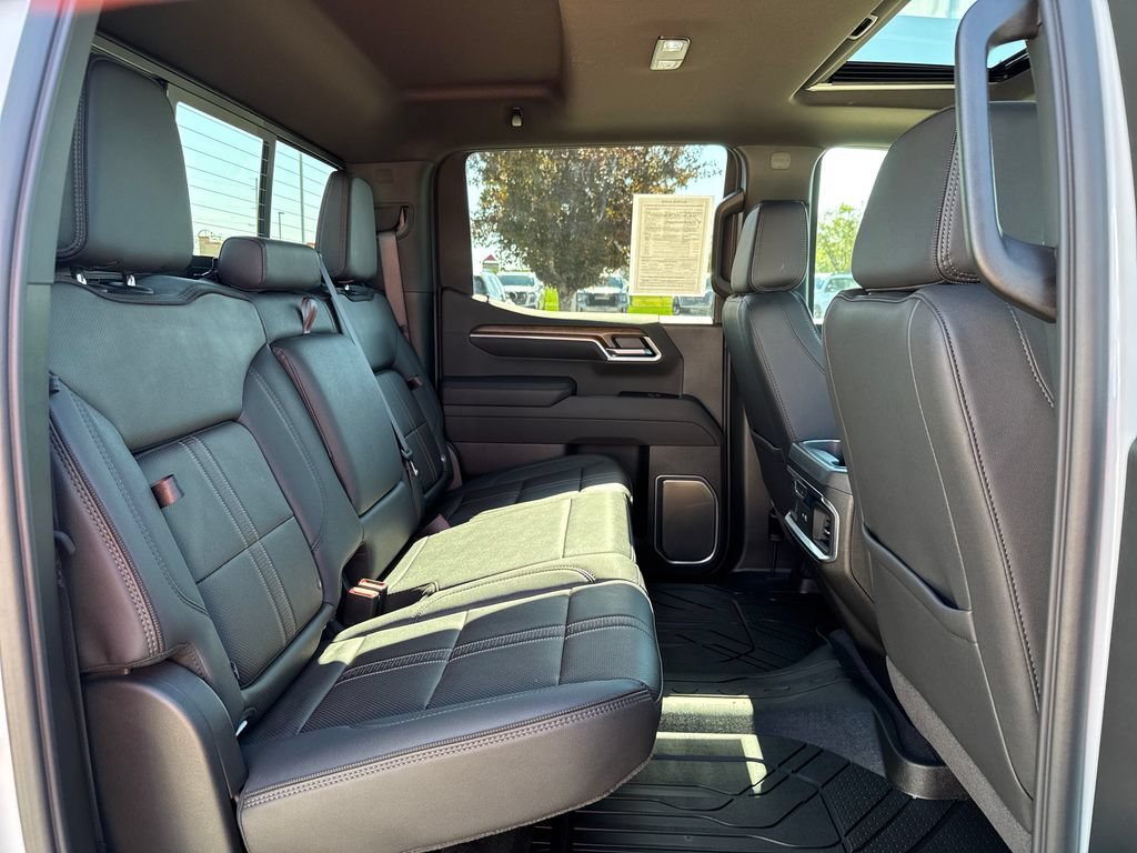 Certified 2026 Chevrolet Silverado 1500 High Country AWD/4WD image 44