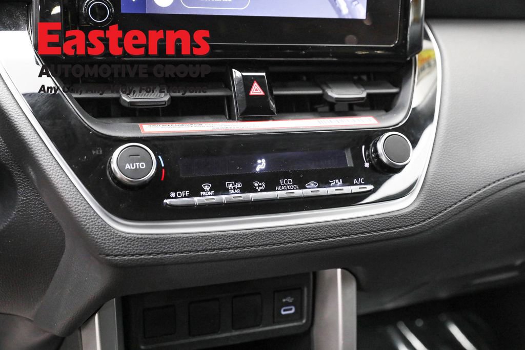 Used 2024 Toyota Corolla Cross LE image 19