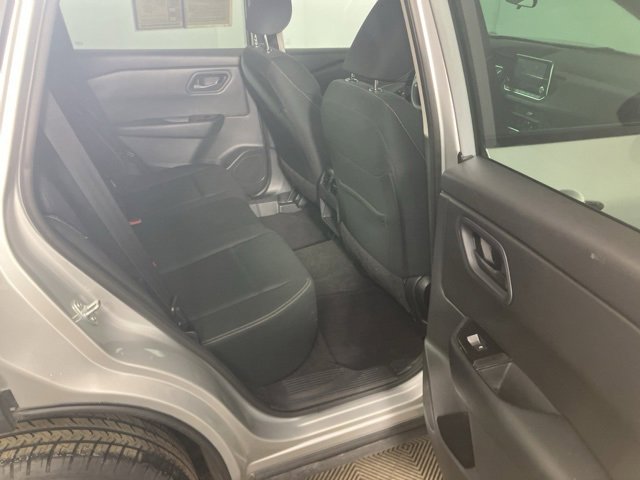 Used 2024 Nissan Rogue S image 17