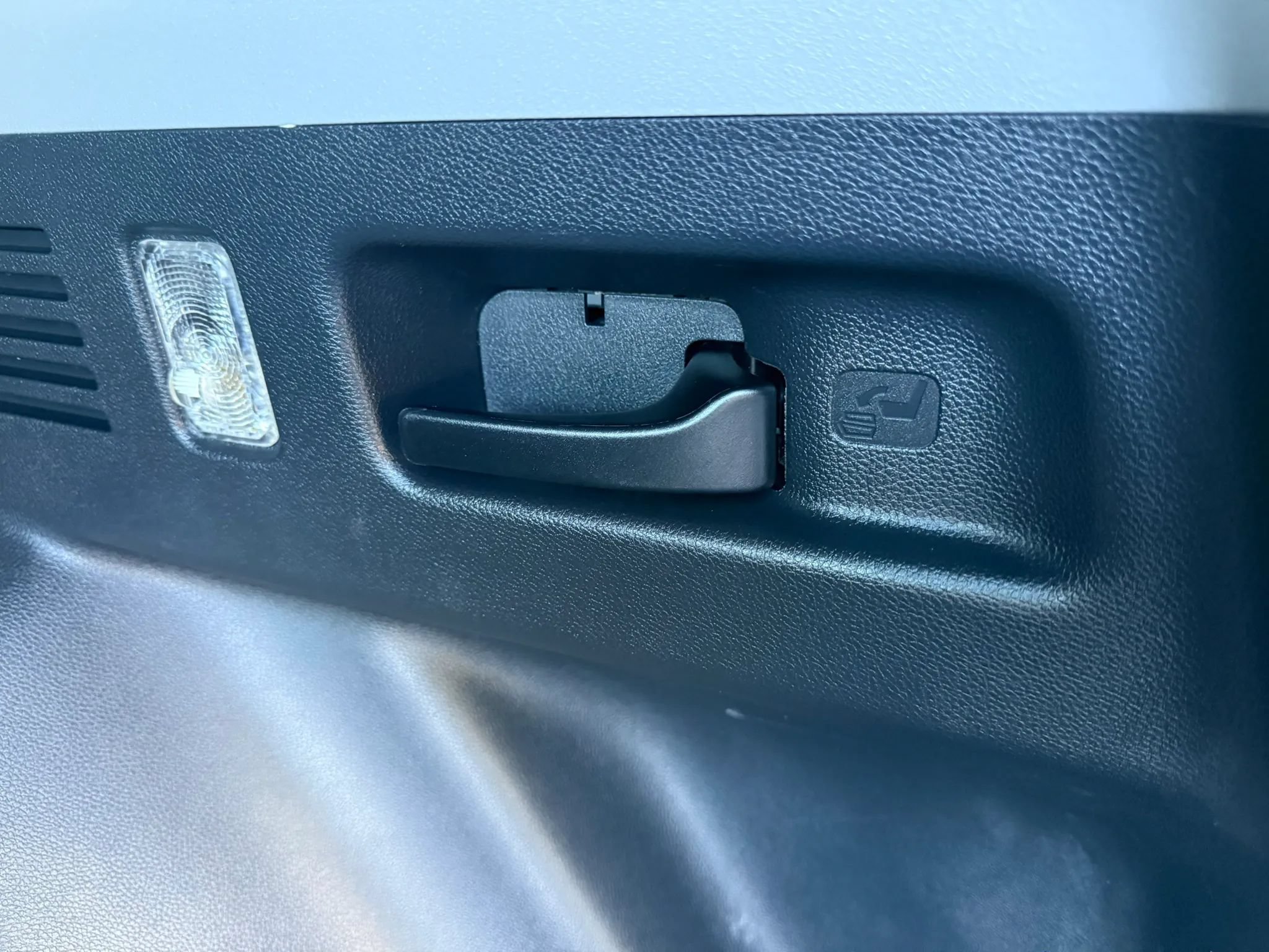 Used 2018 Honda CR-V LX image 27