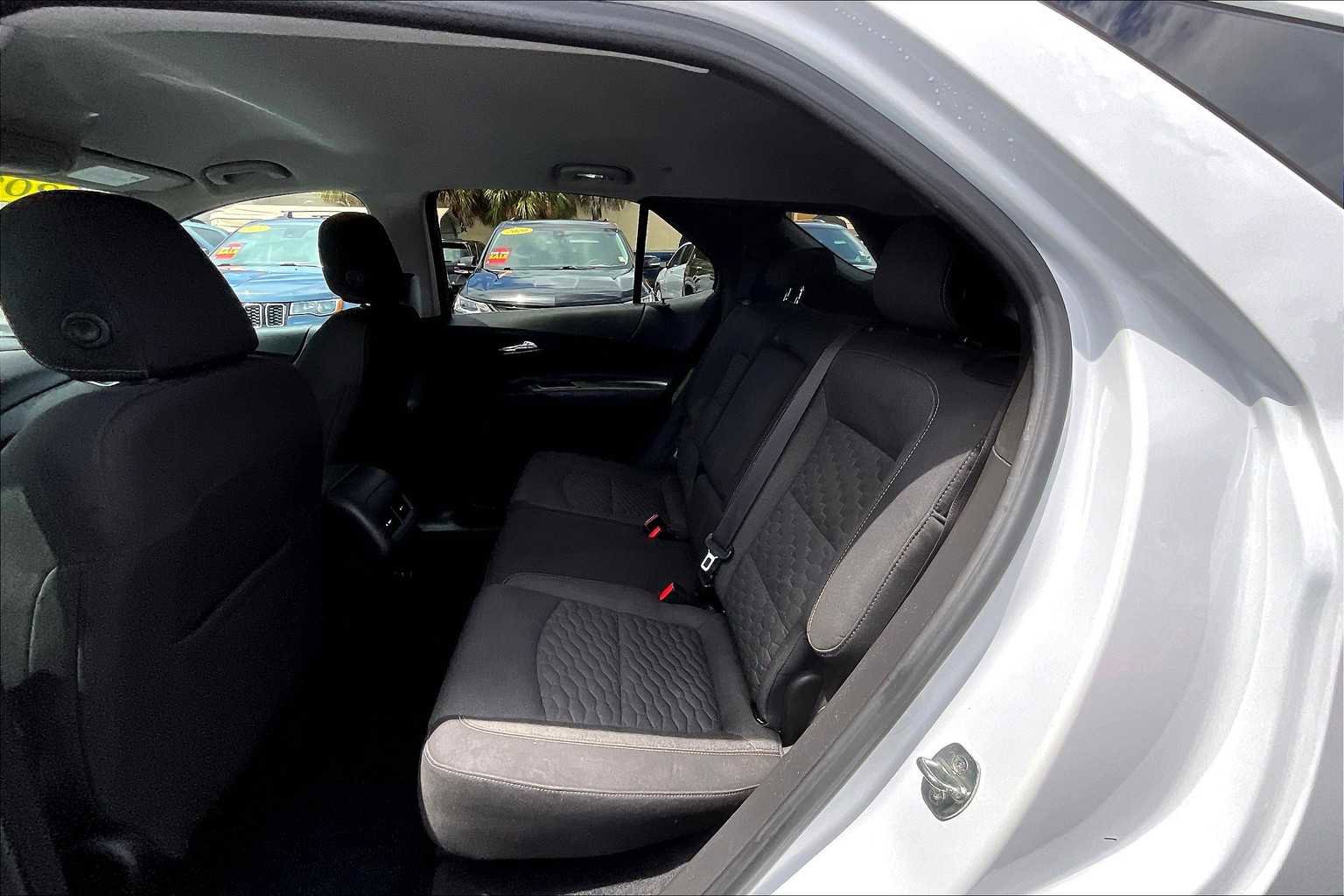 Used 2020 Chevrolet Equinox LT image 25